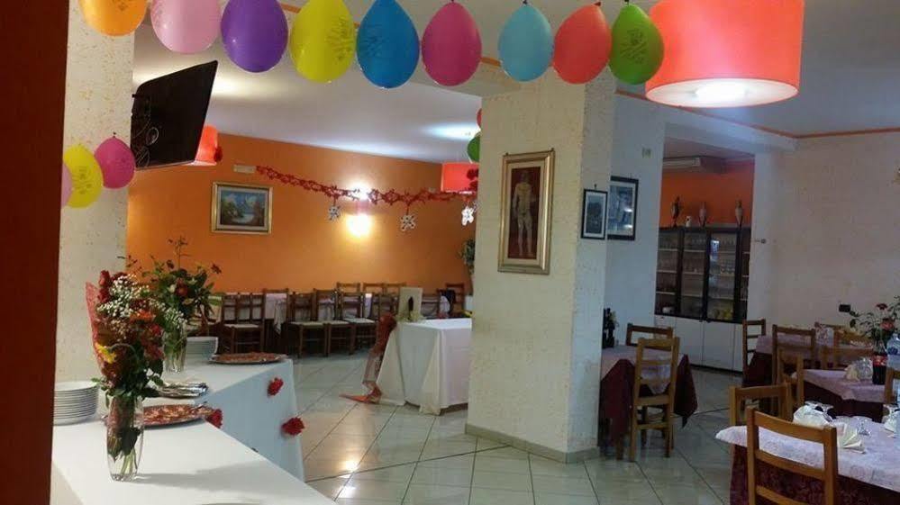 Hotel Mistef ファレルナ エクステリア 写真