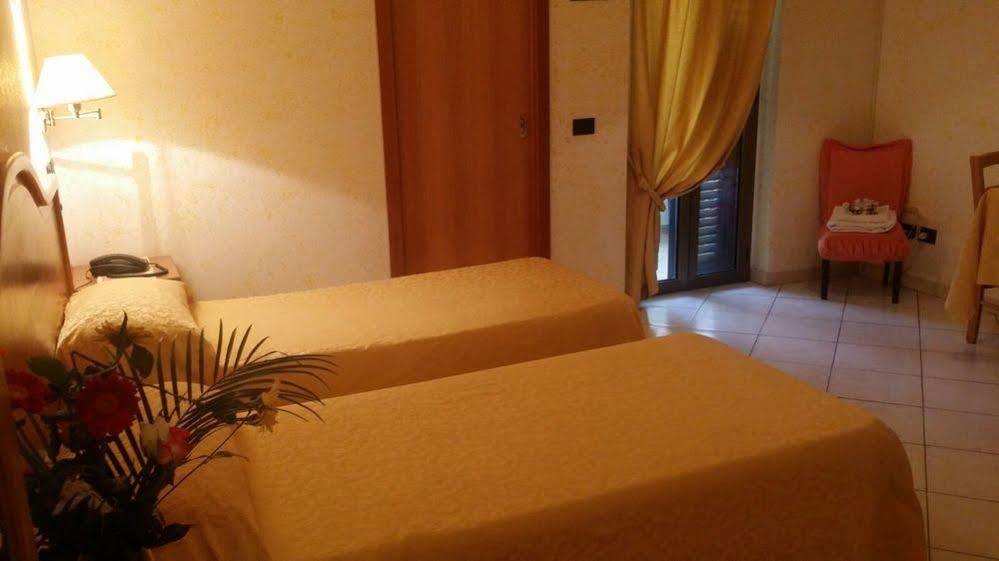 Hotel Mistef ファレルナ エクステリア 写真