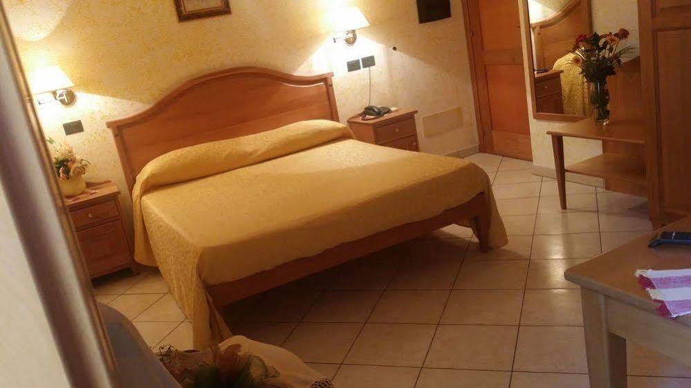 Hotel Mistef ファレルナ エクステリア 写真