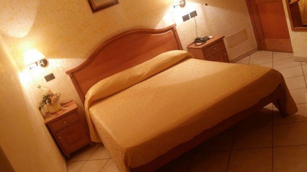 Hotel Mistef ファレルナ エクステリア 写真